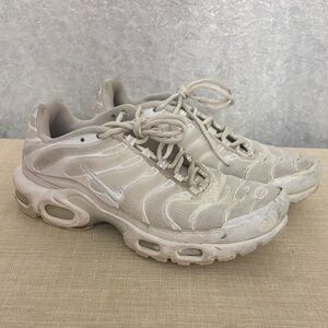 Nike Air Women's White Athletic Shoes